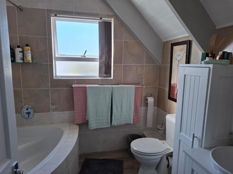 4 Bedroom Property for Sale in Dwarskersbos Western Cape